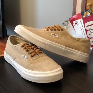 Tan Canvas Vans (Women’s US Size 6.5)